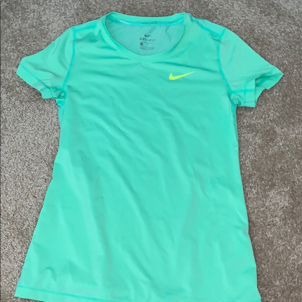 Girls Nike Dri-Fit Shirt